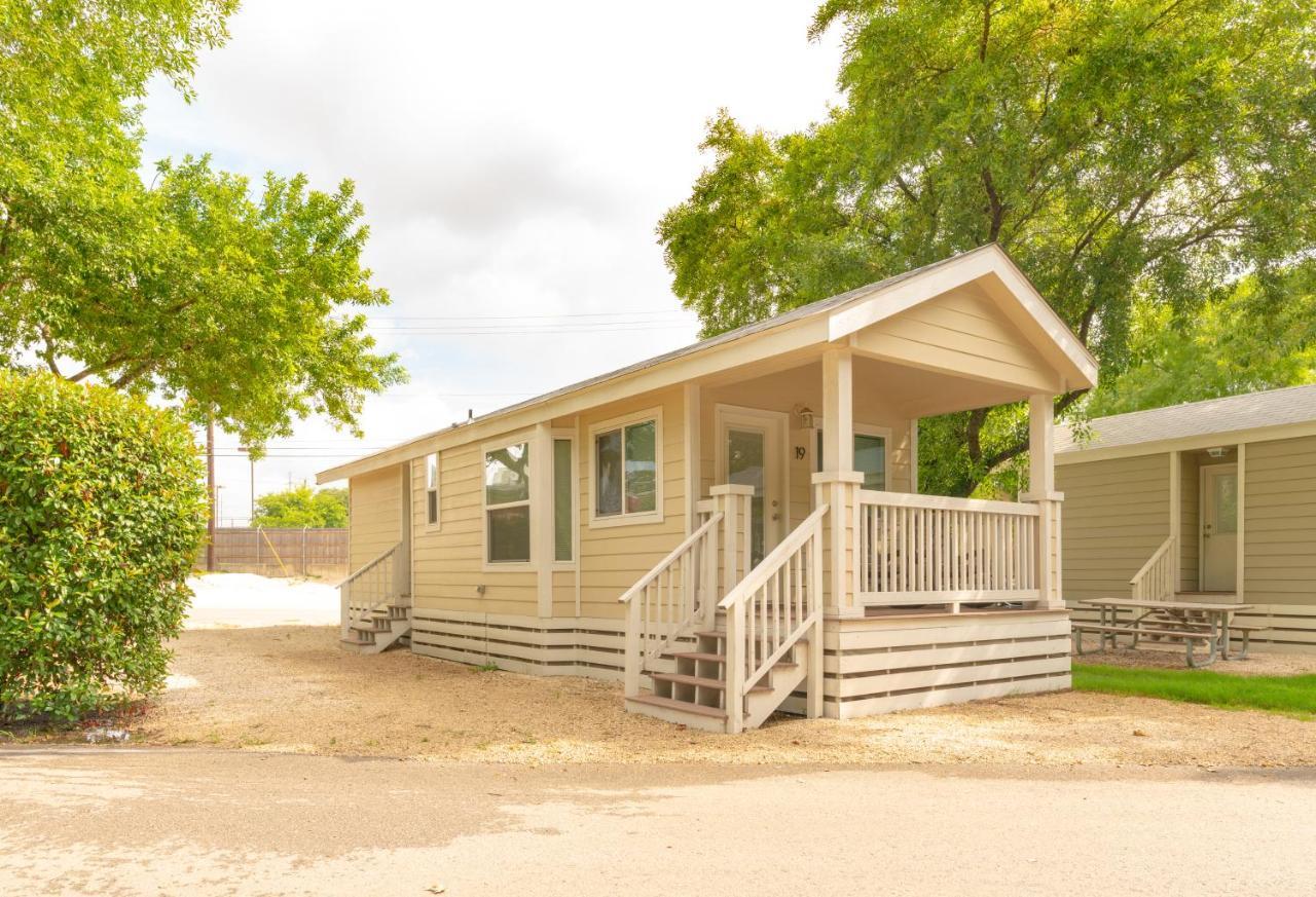 Austin Lone Star Rv Resort Esterno foto